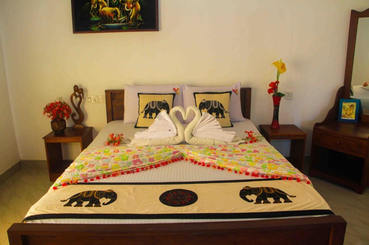 Hotel Hungry Lion Sigirîya Extérieur photo
